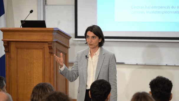 Les phrases d'accroche pour commencer une présentation avec impact